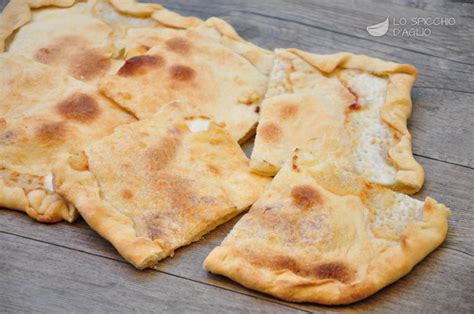 Ricetta Focaccia Di Recco Le Ricette Dello Spicchio D Aglio