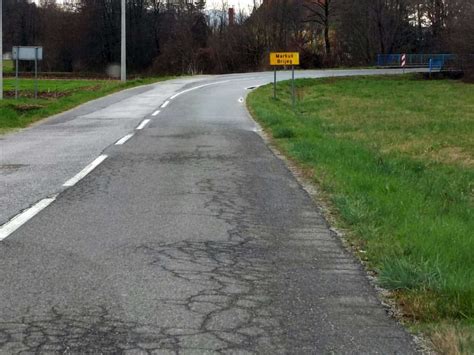 Kreću radovi na uređenju ceste Zlatar Lobor Radio Stubica