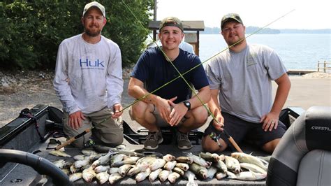 White Bass Fishing Feeding Frenzy Ft Acc Crappie Stix Youtube