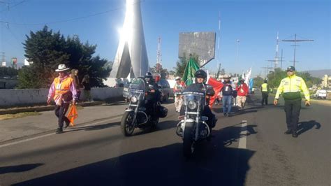 Elementos de Seguridad acompañan a peregrinos en su camino a la