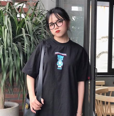Hot Tiktoker Đinh Trang Thảo lộ clip phổng phao