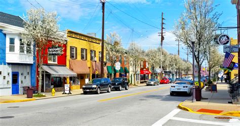 This Walkable Stretch Of Shops And Restaurants In Ohio Is Perfect For