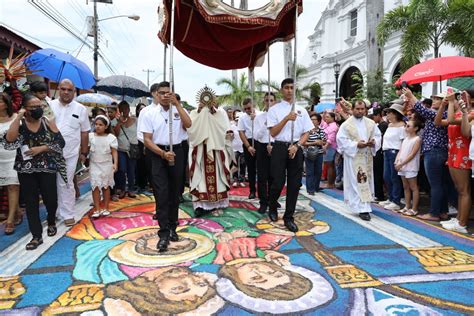 El Pueblo De La Villa De Los Santos Celebr Con Fervor El Corpus