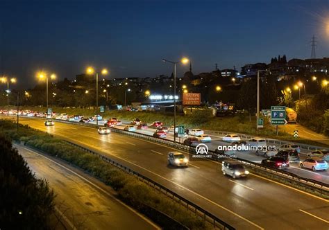 Otoyollarda bayram tatili dönüşü hareketliliği başladı Anadolu Ajansı