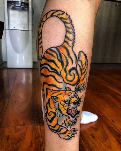 Tiger Crawling Down