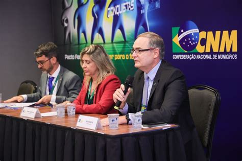 Presidente Do Cfc Participa Da Xxiv Marcha A Bras Lia Em Defesa Dos