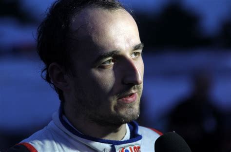 Robert Kubica S Entra Ne Sur Le Simulateur Mercedes F