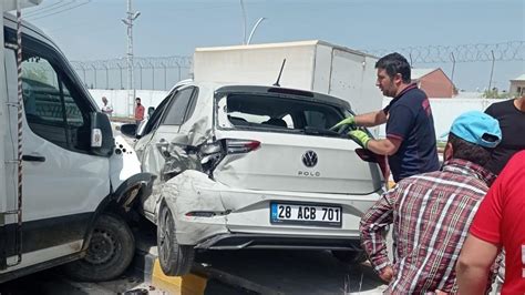 Vanda zincirleme kaza 7 yaralı Son Haberler