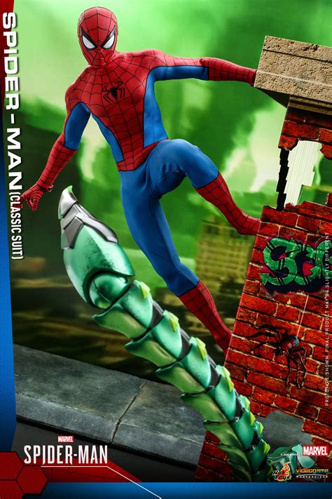 Marvels Spider Man Classic Suit Spider Man Figure By Hot Toys The