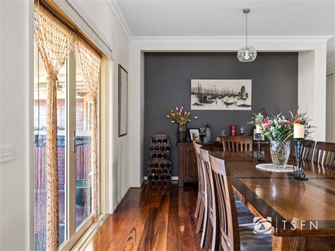 316 Wakeman Road, Bagshot , House for Sale - FN Tweed Sutherland First