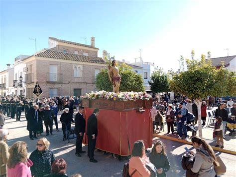 La procesión del patrón y la fiesta del pavo con fideos en San