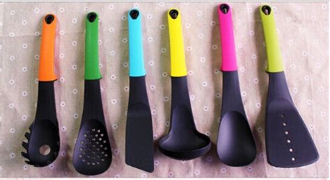 Momma4Life: 6-piece Colorful Kitchen Utensil Set Review