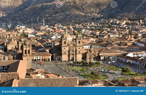Plaza De Armas Cusco Peru Stock Afbeelding Image Of Spaans Zondag
