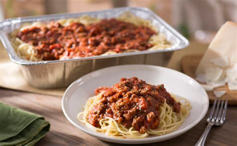 Spaghetti With Meat Sauce Serves 4 6 Lunch And Dinner Menu Olive Garden Italian Restaurant