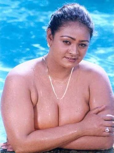 Almost Naked Mallu Aunty Mallu Aunty Cleavage Mallu Aunty Gallery