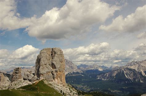 Dolomiti Nuvolau Nuvolao Averau Cinque Torri Rifugio Scoiattoli