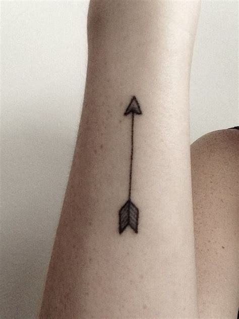 A Sticknpoke Arrow On Daniela Meaning Of Arrow Tattoo Stick Tattoo