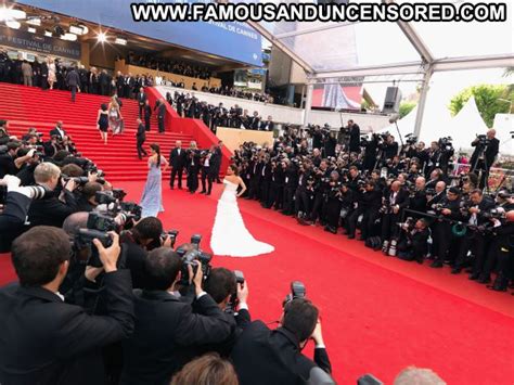Aishwarya Rai Nude Sexy Scene Indian Sexy Dress Showing Tits Famous And Uncensored