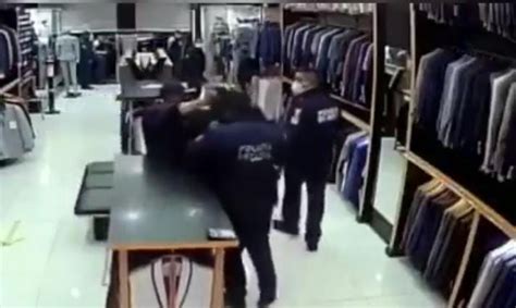 Peor Que Delincuente As Detuvieron A Empleado De Tienda Por Abrir En