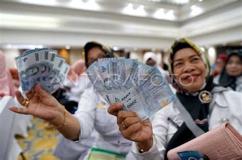 Pelatihan Cinta Bangga Paham Rupiah Bagi Guru ANTARA Foto