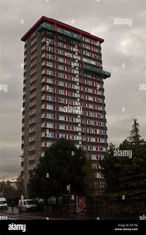 Divis Flats Belfast Hi Res Stock Photography And Images Alamy