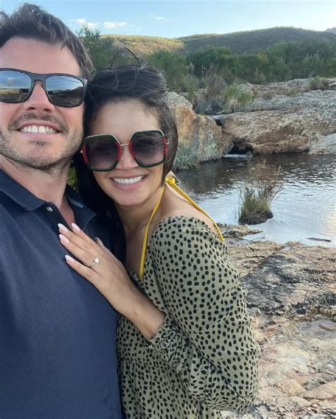 Pictures Zoe Brown Host Of Expresso Is Now Engaged