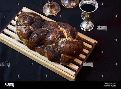 Shabbat Dinner Table Hi Res Stock Photography And Images Alamy