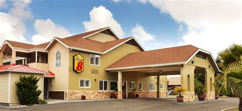 Hotels in Fortuna, CA | Super 8 by Wyndham