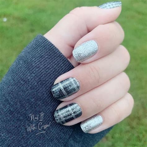 50 Pretty Plaid Nails You Ll Love The Glossychic Plaid Nails