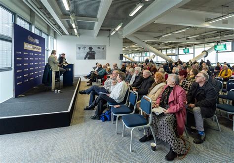 The Grandstand | Newbury Racecourse
