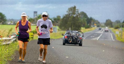 G1 Casal de sexagenários correu uma maratona por dia ao longo de um