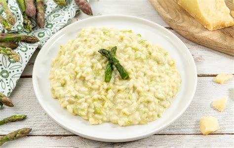 Ricetta Risotto Asparagi E Robiola Il Club Delle Ricette