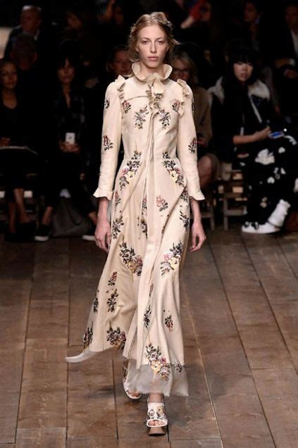 Alexander McQueen Parigi Primavera Estate 2016 Elle Stili Di