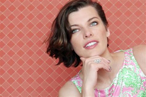 La De Ani Milla Jovovich Este Una Dintre Cele Mai Frumoase Femei