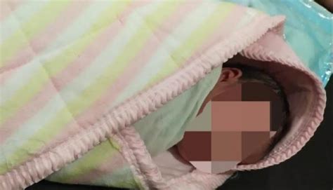 Miris Bayi Baru Lahir Di Tomohon Dibuang Di Atas Kap Mobil Warga