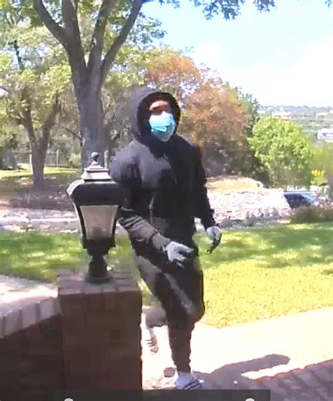 Austin Police Department On Twitter Apds Robbery Unit Seeking