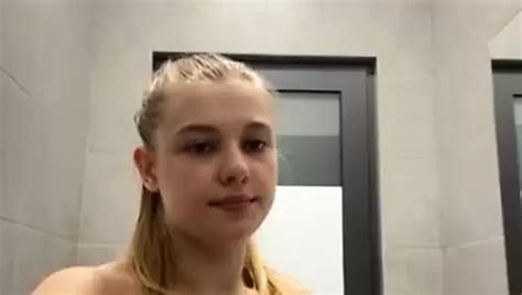 Warning Anal Extreme Squirting Fucking Pussy In Public Changing Room High Vibration And Cum