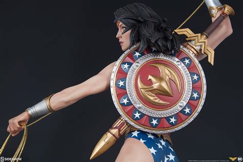 Sideshow Collectibles Wonder Woman Premium Format Figure Dc