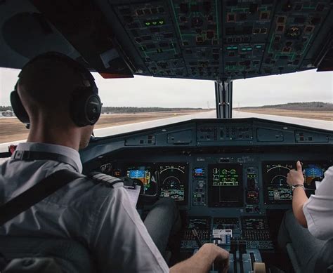 Пилоту стало плохо, и он умер после экстренной посадки в Ростове-на-Дону