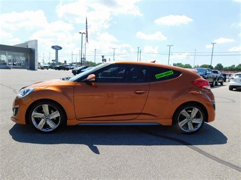 Pre Owned 2013 Hyundai Veloster Turbo FWD 3D Hatchback