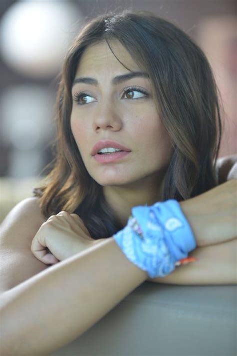 Demet Özdemir in Early Bird Actresses Erkenci kuş Sanem