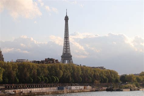 Tempête Ciaran à Paris des rafales jusqu à 141 km h enregistrées au