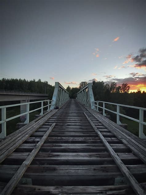 An abandoned train bridge : r/urbanexploration