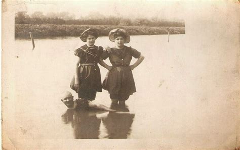 30 Interesting Photos Of Swimwear Styles In The Victorian Era Bathing