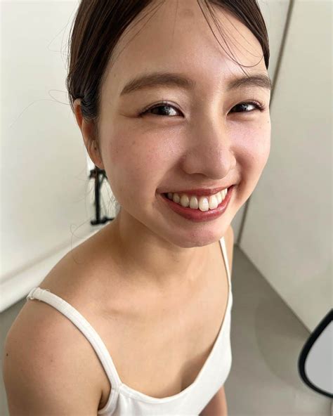 津田萌夏さんのインスタグラム写真 津田萌夏instagram「 Daisy Dollさんのメイクカットモデルさせていただきました💄