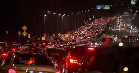 Aidiladha Aliran Trafik Perlahan Di Lebuh Raya Utama Malam Ini