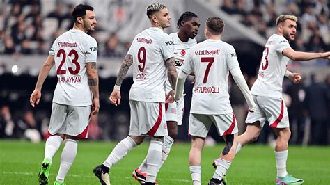 Galatasaray Beşiktaş derbisi hızlı başladı Tarihe geçen an