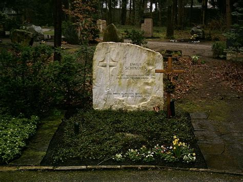 Emilie Pelzl Schindler 1907 2001 Find A Grave Memorial