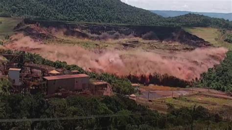 Vídeo Vídeo mostra momento exato do rompimento da barragem da Vale em