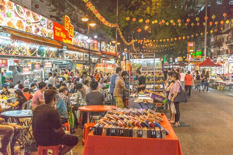 Jalan Alor Kuala Lumpur Strategically Located In The Hea Flickr